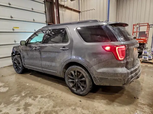 1FM5K8D89HGB37564 2017 FORD EXPLORER - Image 2