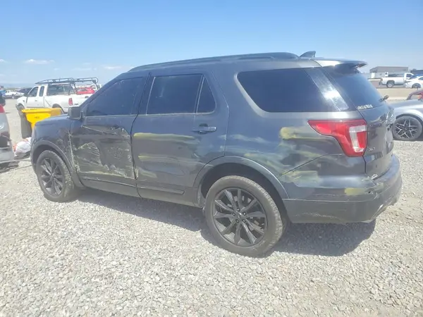 1FM5K8D89HGB46006 2017 FORD EXPLORER - Image 2