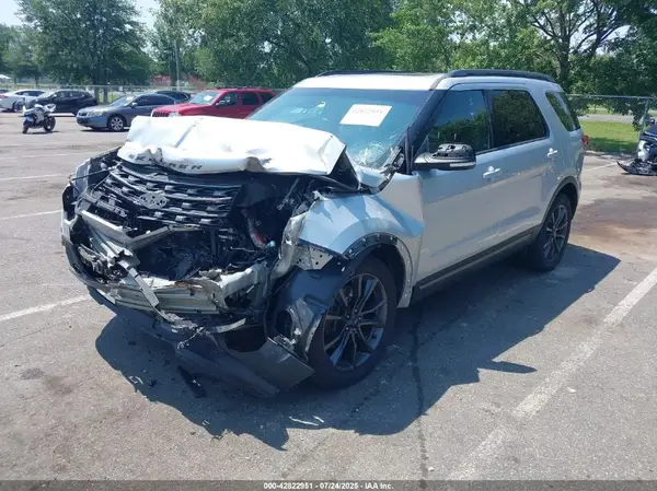1FM5K8D89HGB58110 2017 FORD EXPLORER - Image 2
