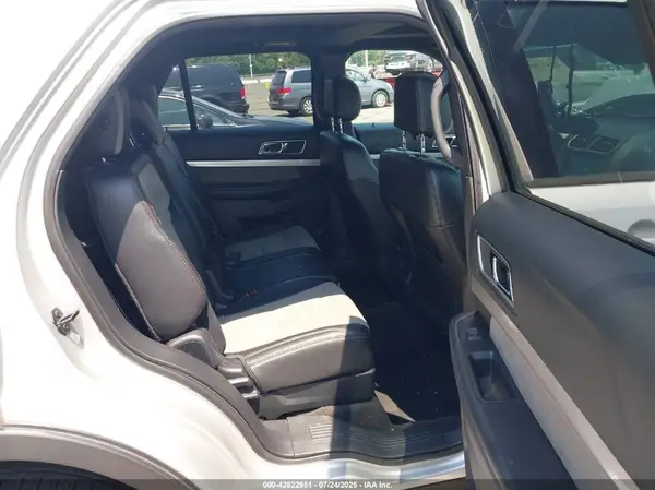 1FM5K8D89HGB58110 2017 FORD EXPLORER - Image 8