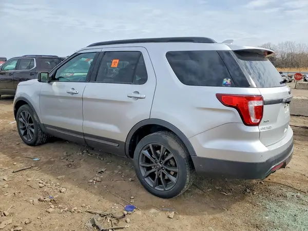 1FM5K8D89HGC51239 2017 FORD EXPLORER - Image 2