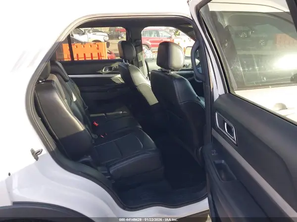 1FM5K8D89HGC76058 2017 FORD EXPLORER - Image 8