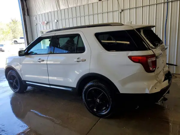 1FM5K8D89HGD57044 2017 FORD EXPLORER - Image 2