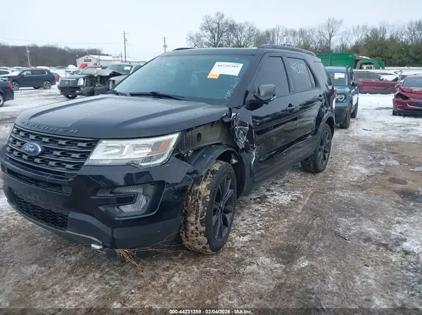 1FM5K8D89HGD96958 2017 FORD EXPLORER - Image 2