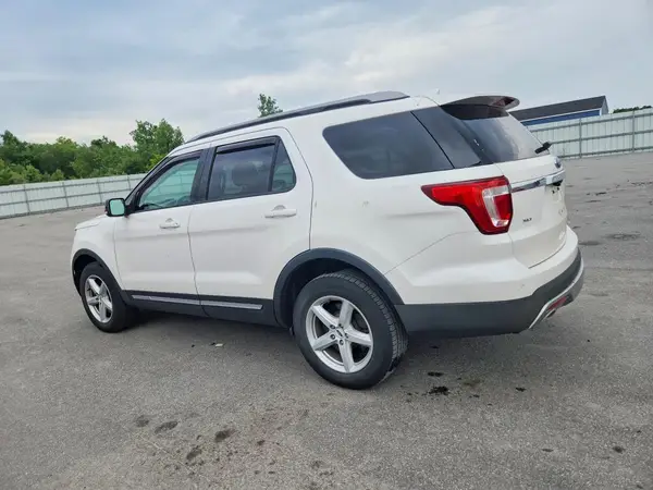 1FM5K8D89HGE32065 2017 FORD EXPLORER - Image 2