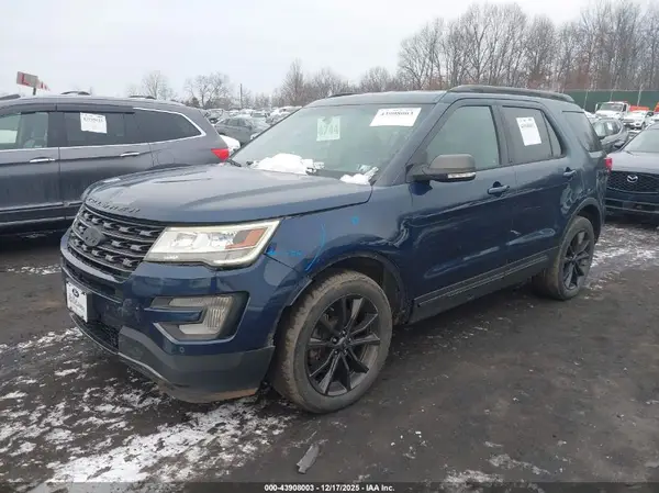 1FM5K8D89HGE32518 2017 FORD EXPLORER - Image 2