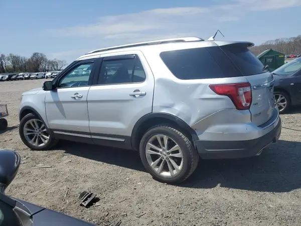 1FM5K8D89JGB01802 2018 FORD EXPLORER - Image 2