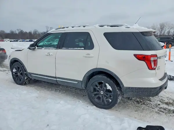 1FM5K8D89JGB05638 2018 FORD EXPLORER - Image 2