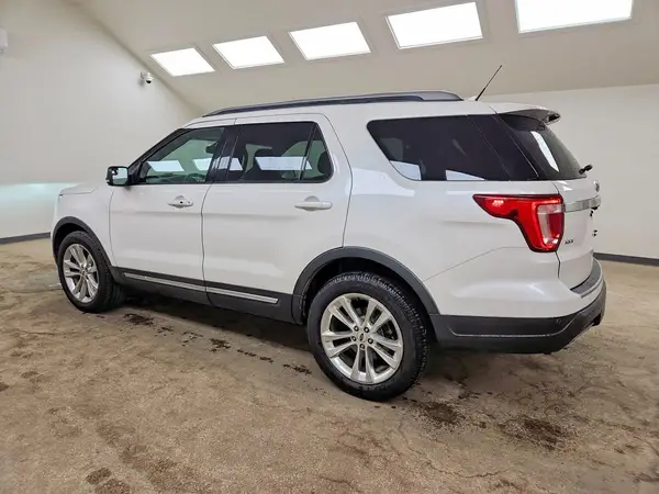 1FM5K8D89JGB18406 2018 FORD EXPLORER - Image 2