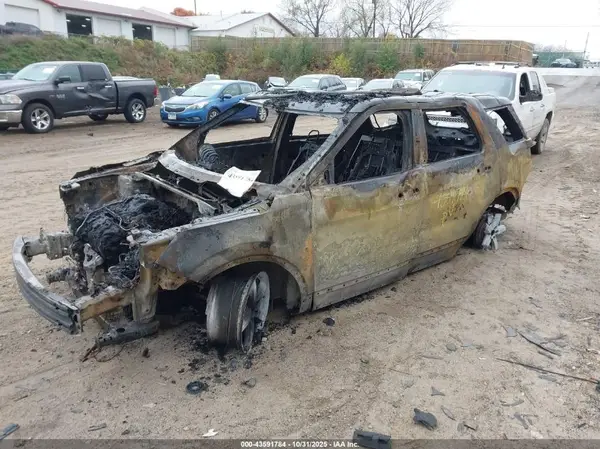 1FM5K8D8XGGC88606 2016 FORD EXPLORER - Image 2