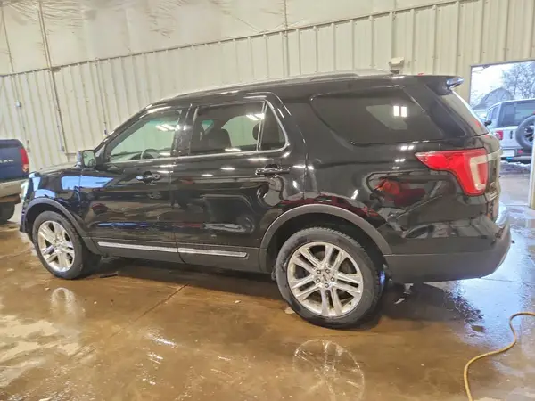 1FM5K8D8XHGA03601 2017 FORD EXPLORER - Image 2