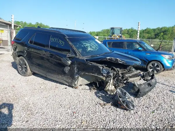 1FM5K8D8XHGA30913 2017 FORD EXPLORER - Image 1