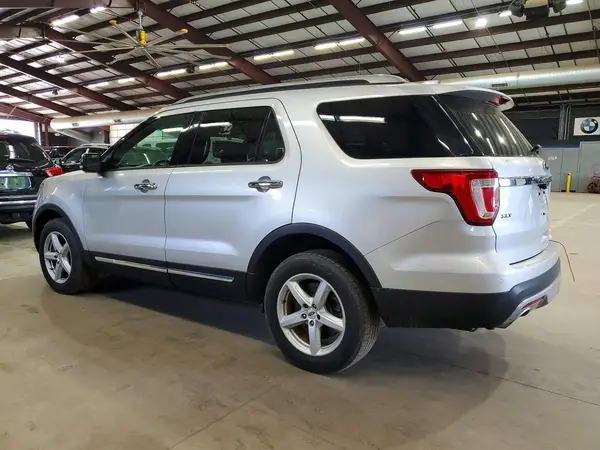1FM5K8D8XHGA96023 2017 FORD EXPLORER - Image 2