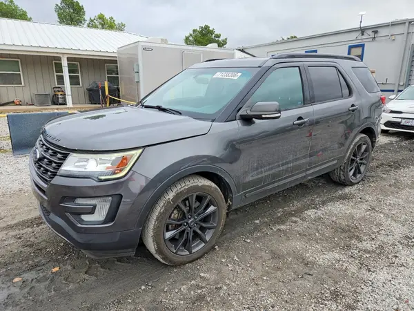 1FM5K8D8XHGB37749 2017 FORD EXPLORER - Image 1