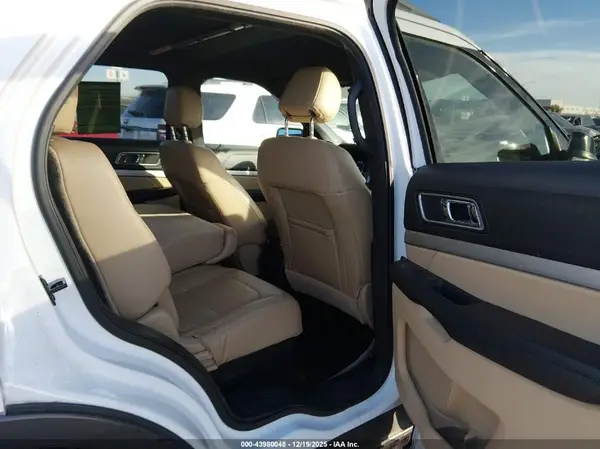 1FM5K8D8XHGB94324 2017 FORD EXPLORER - Image 8