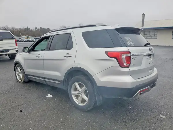 1FM5K8D8XHGC59592 2017 FORD EXPLORER - Image 2
