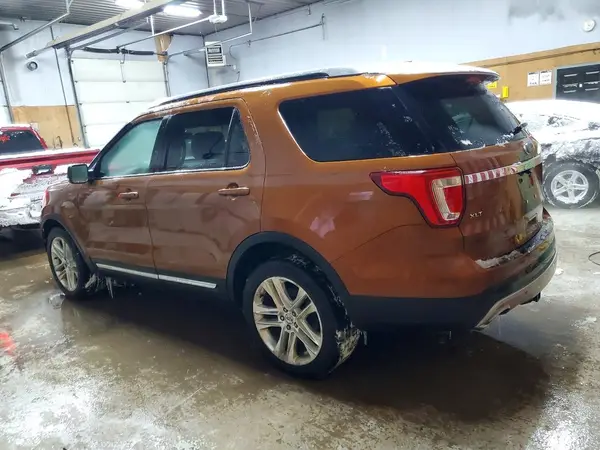 1FM5K8D8XHGD05700 2017 FORD EXPLORER - Image 2