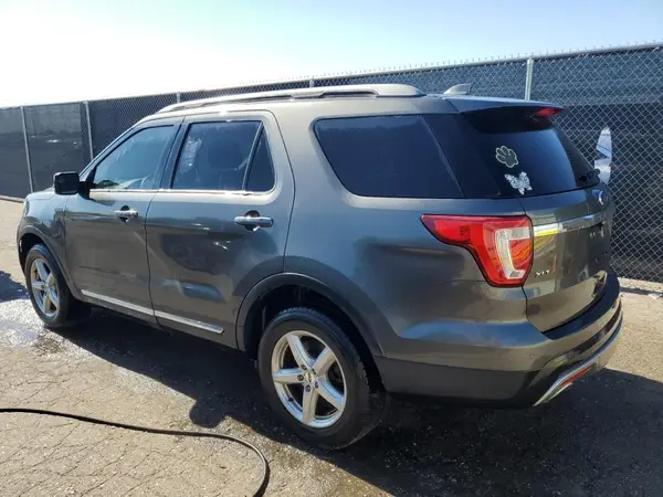 1FM5K8D8XHGD0665 2017 FORD EXPLORER - Image 2