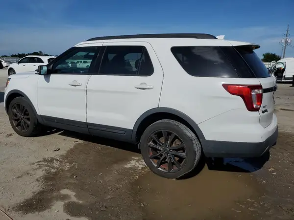 1FM5K8D8XHGD96807 2017 FORD EXPLORER - Image 2