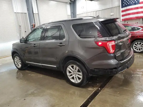 1FM5K8D8XJGA69474 2018 FORD EXPLORER - Image 2