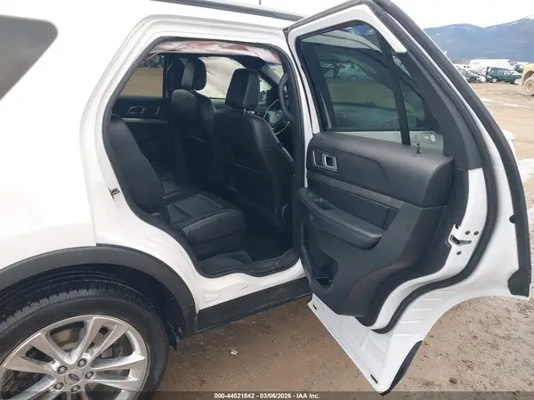 1FM5K8D8XJGA69586 2018 FORD EXPLORER - Image 8