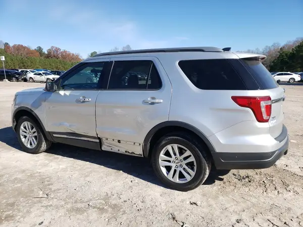 1FM5K8D8XJGA82886 2018 FORD EXPLORER - Image 2