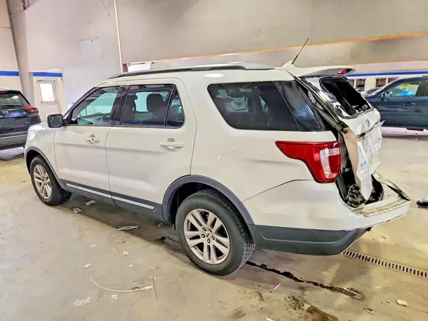 1FM5K8D8XJGB04997 2018 FORD EXPLORER - Image 2