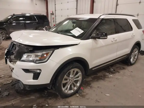 1FM5K8D8XJGB16776 2018 FORD EXPLORER - Image 2