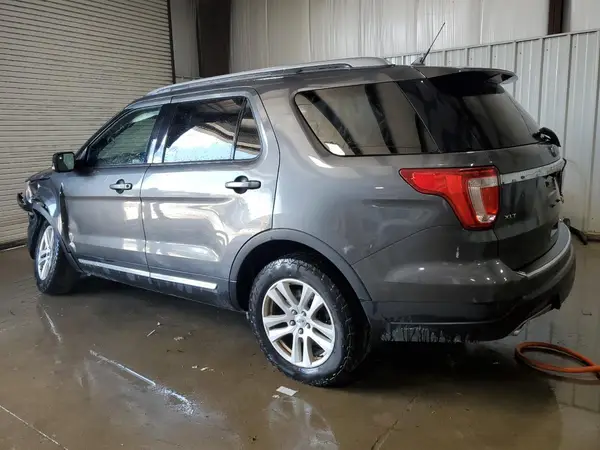 1FM5K8D8XJGB50331 2018 FORD EXPLORER - Image 2