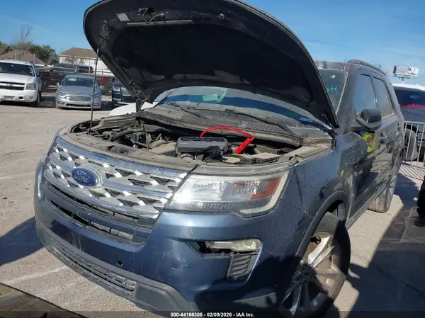 1FM5K8D8XJGB76945 2018 FORD EXPLORER - Image 2