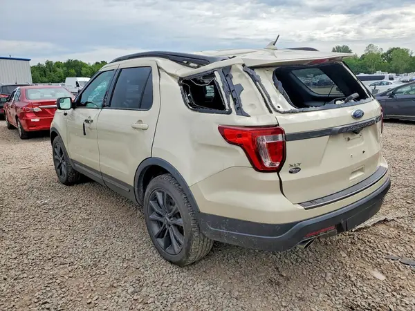 1FM5K8D8XJGC50767 2018 FORD EXPLORER - Image 2