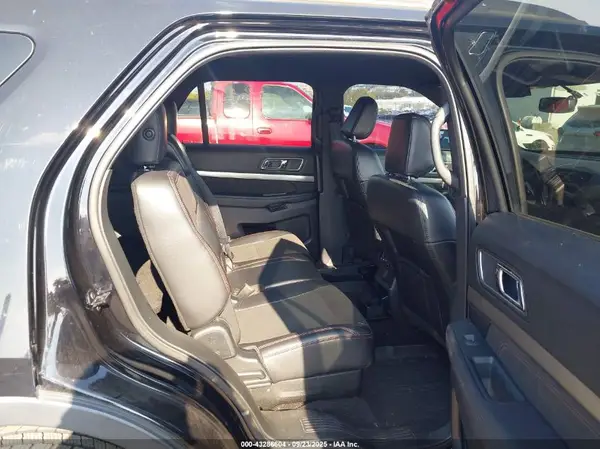 1FM5K8D8XJGC89942 2018 FORD EXPLORER - Image 8