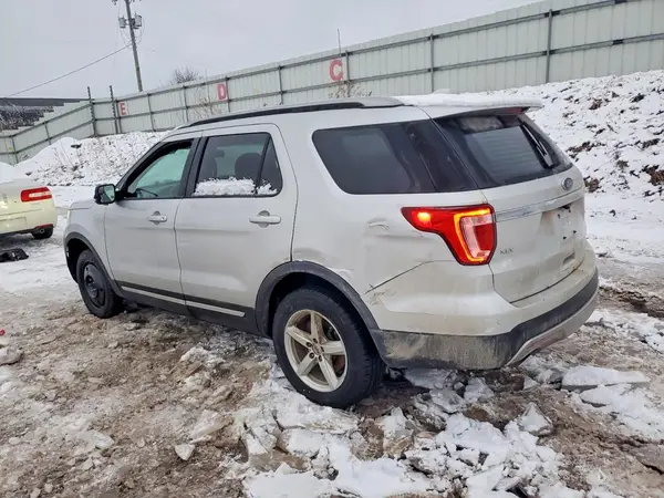 1FM5K8DH0GGA32961 2016 FORD EXPLORER - Image 2