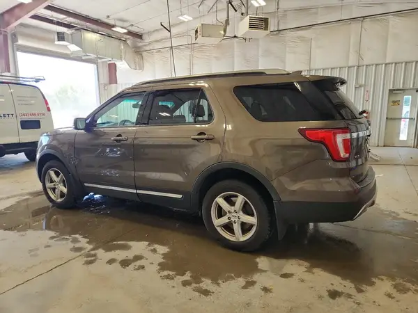 1FM5K8DH2GGB34875 2016 FORD EXPLORER - Image 2