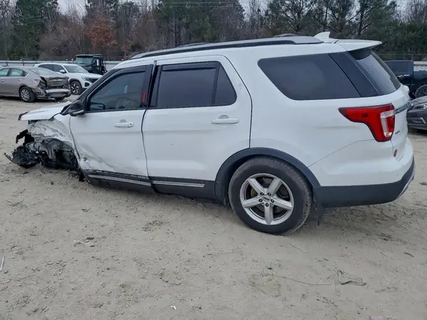 1FM5K8DH2GGC96781 2016 FORD EXPLORER - Image 2
