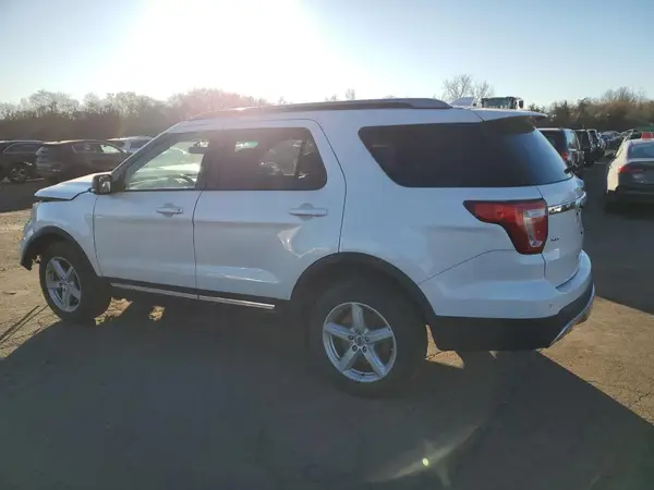 1FM5K8DH3GGC52563 2016 FORD EXPLORER - Image 2