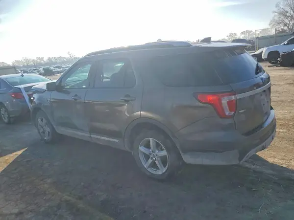 1FM5K8DH3GGC72327 2016 FORD EXPLORER - Image 2
