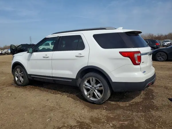 1FM5K8DH4GGB90915 2016 FORD EXPLORER - Image 2