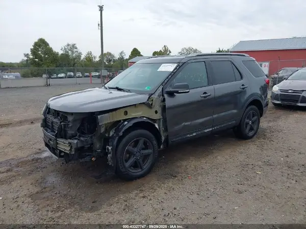 1FM5K8DH5GGB00445 2016 FORD EXPLORER - Image 2