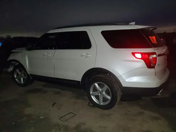1FM5K8DH6GGA50722 2016 FORD EXPLORER - Image 2