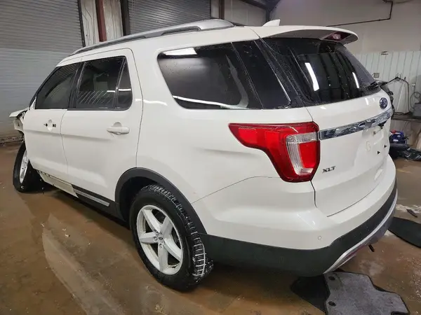 1FM5K8DH8HGB50998 2017 FORD EXPLORER - Image 2