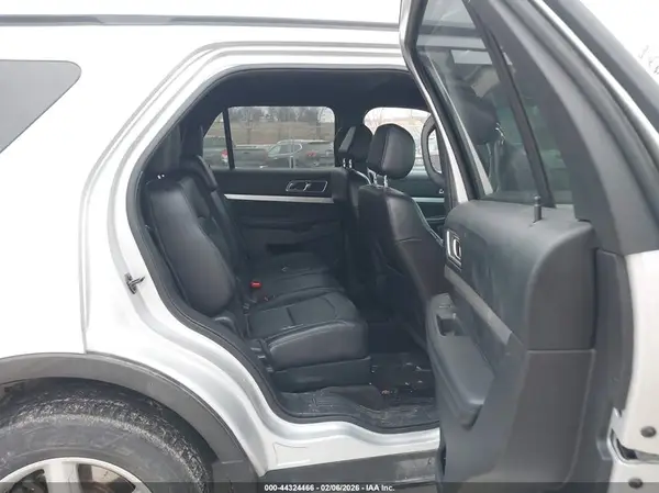 1FM5K8DH9GGC04467 2016 FORD EXPLORER - Image 8