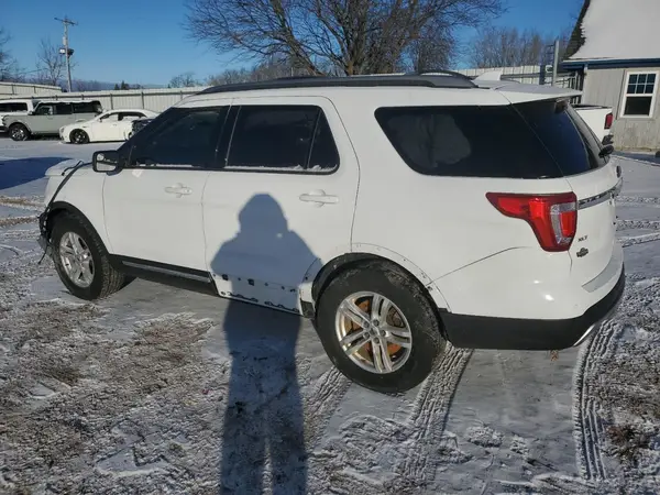 1FM5K8DHXHGC10974 2017 FORD EXPLORER - Image 2