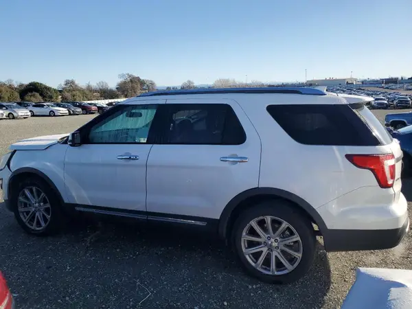 1FM5K8F80GGB98944 2016 FORD EXPLORER - Image 2