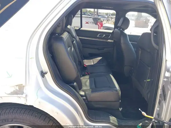 1FM5K8F81HGC34187 2017 FORD EXPLORER - Image 8
