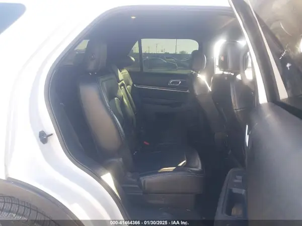1FM5K8F81HGC70123 2017 FORD EXPLORER - Image 8