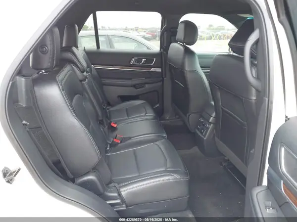 1FM5K8F81HGC70185 2017 FORD EXPLORER - Image 8