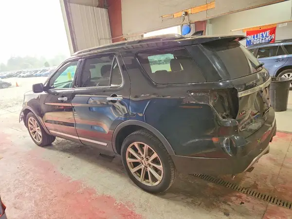 1FM5K8F81HGD01158 2017 FORD EXPLORER - Image 2