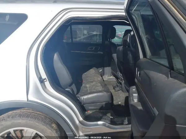 1FM5K8F81JGA27420 2018 FORD EXPLORER - Image 8