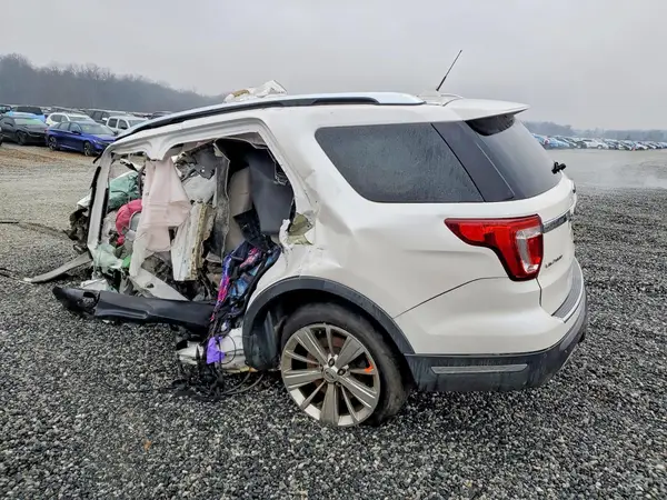 1FM5K8F81KGB28667 2019 FORD EXPLORER - Image 2
